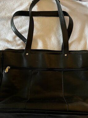 DAVID KING Women's Multi Pocket Black Leather Handbag - Pre-owned
